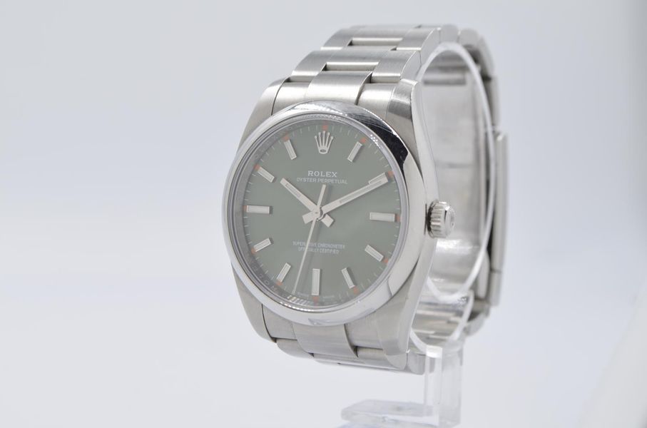 Rolex Oyster Perpetual 114200
